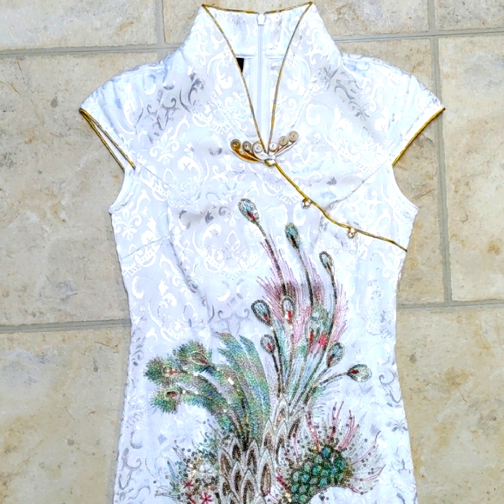 Authentic Chinese dress. Tangyu. Was worn once for an hour.  No extra discounts
